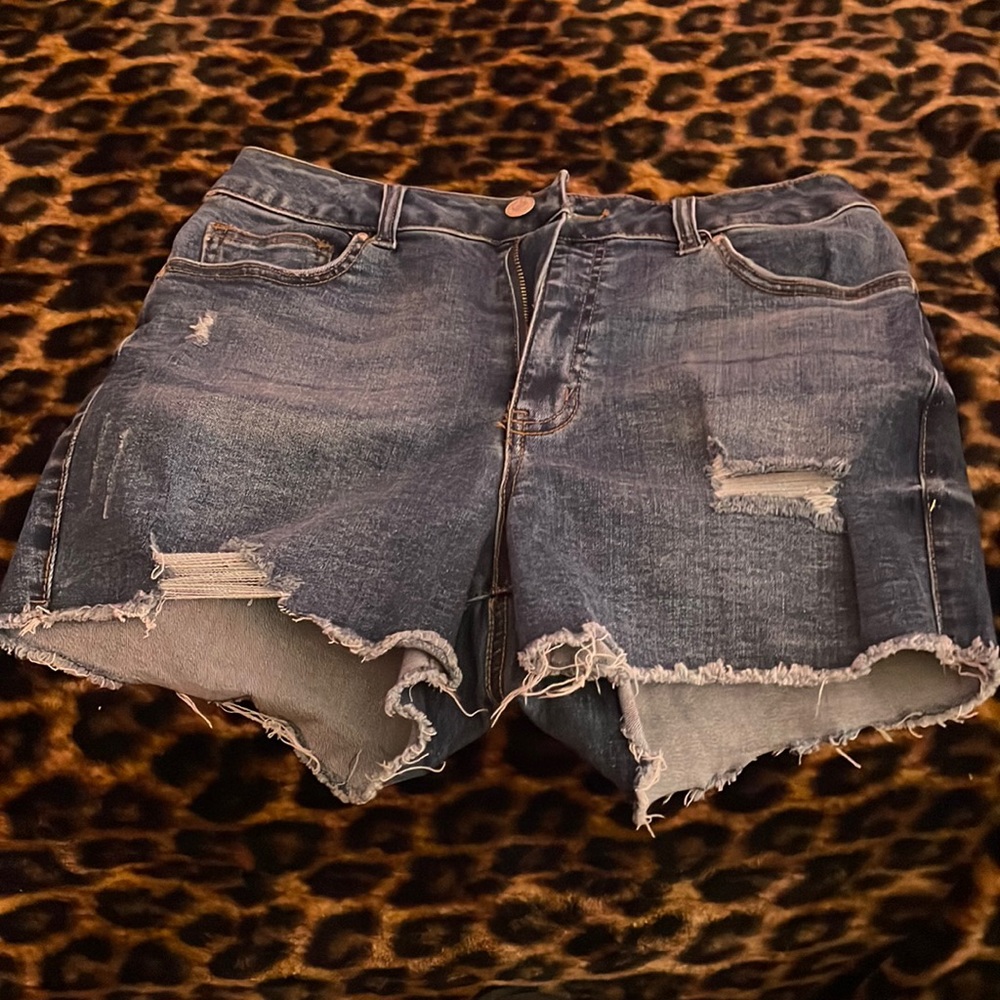 Refuge denim distressed shorts